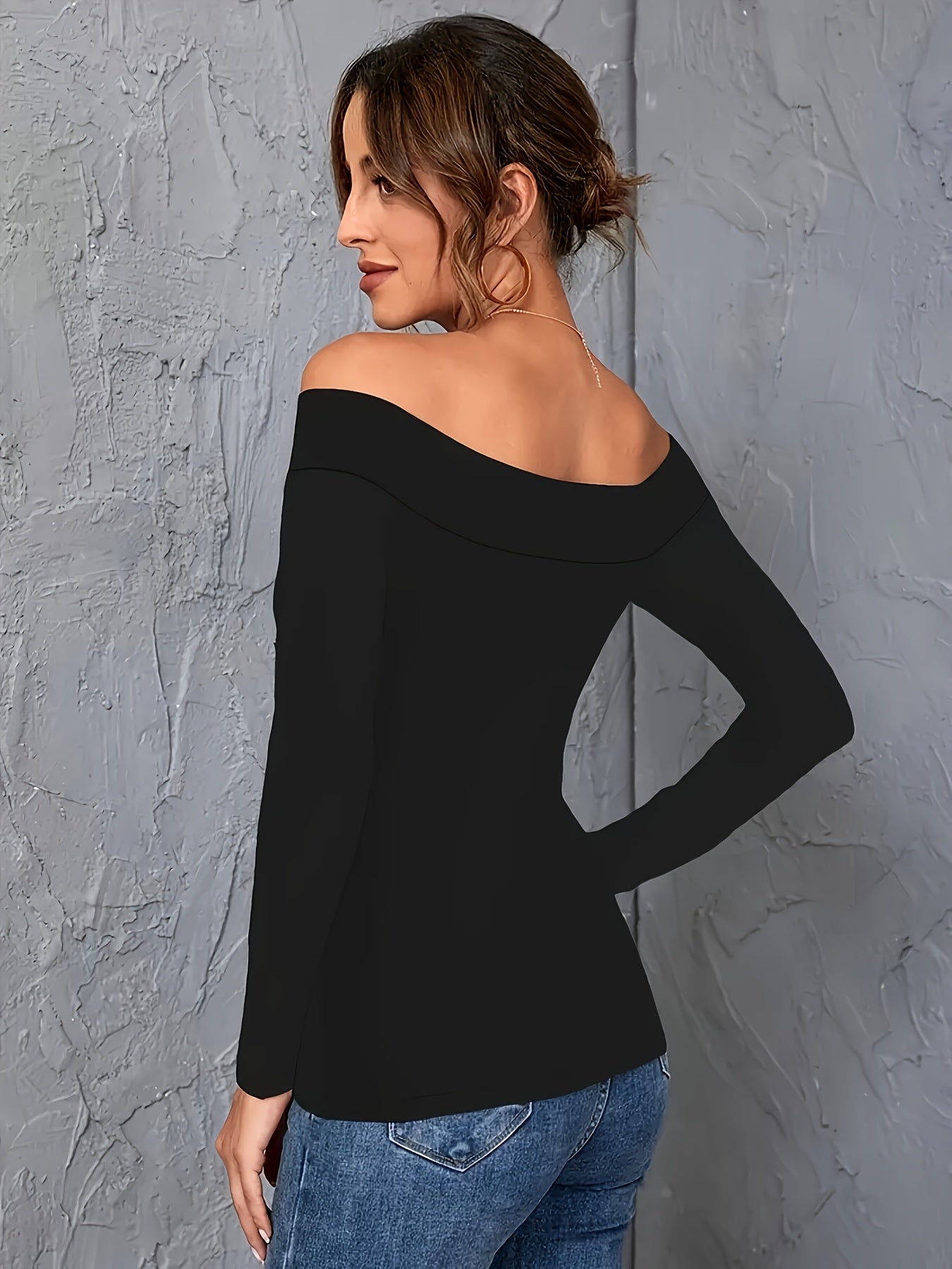 Shoulderless Long Sleeve Top